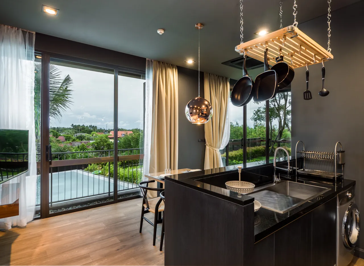 Property image - full photo 2