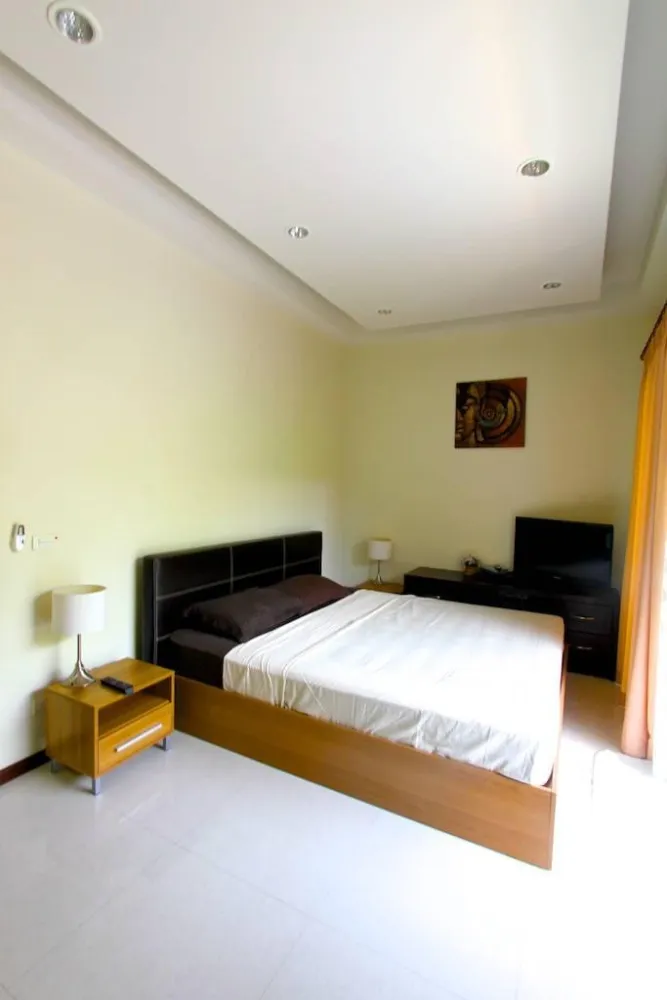 Property image - full photo 8
