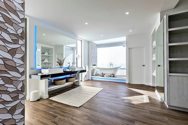 Property image - full photo 35