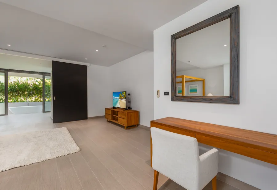 Property image - full photo 64