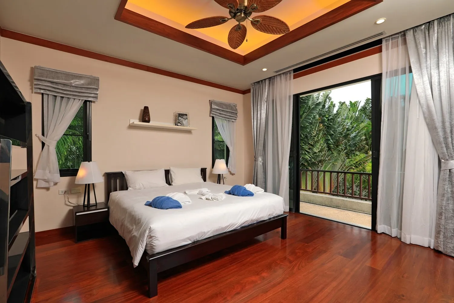 Property image - full photo 29