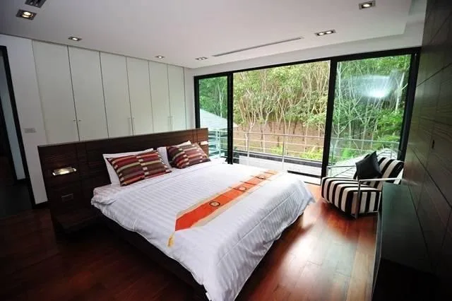 Property image - full photo 23