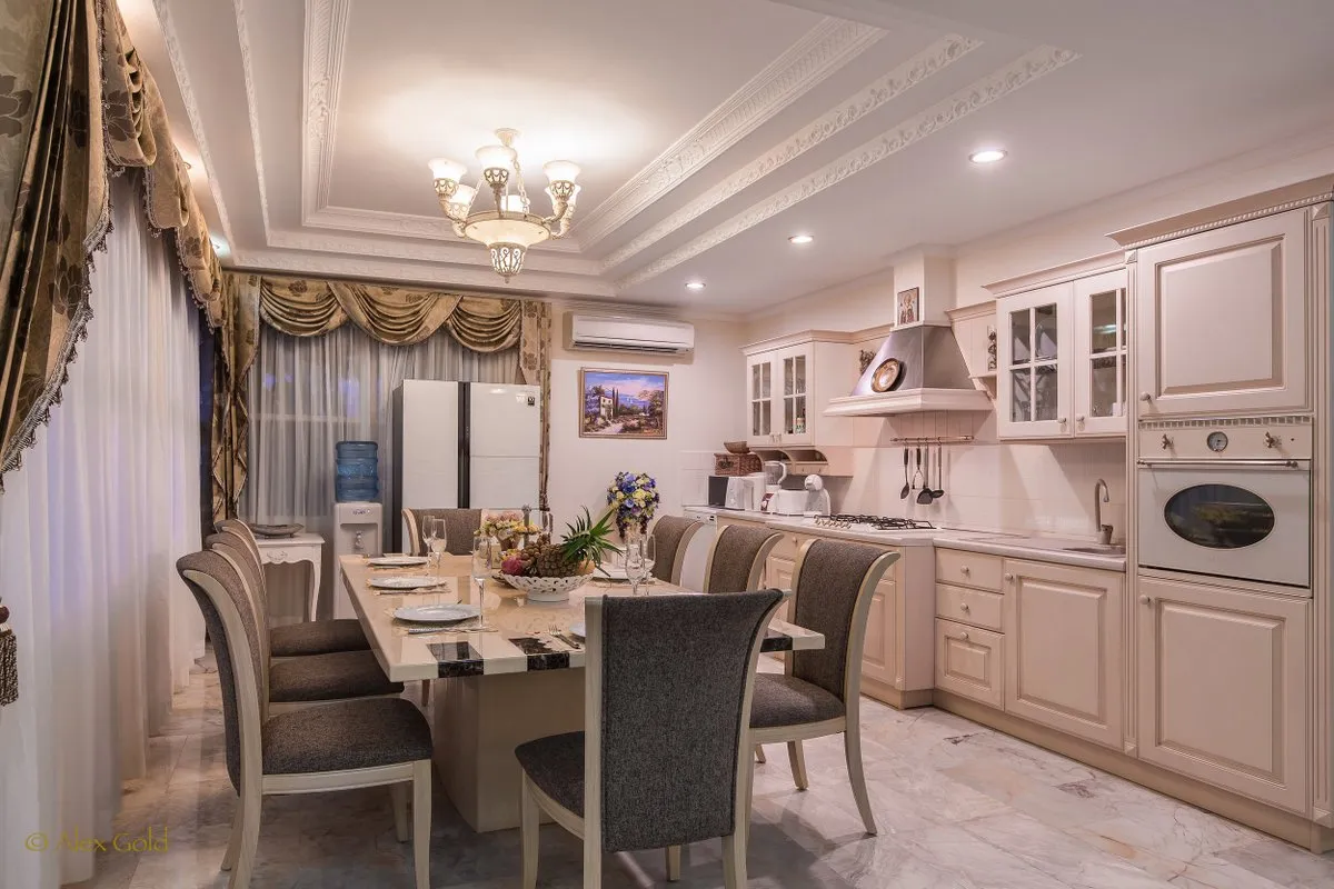 Property image - full photo 4