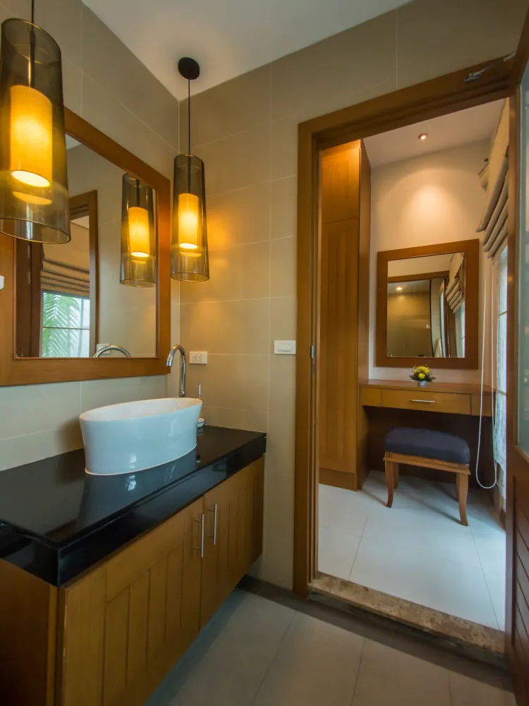 Property image - full photo 43