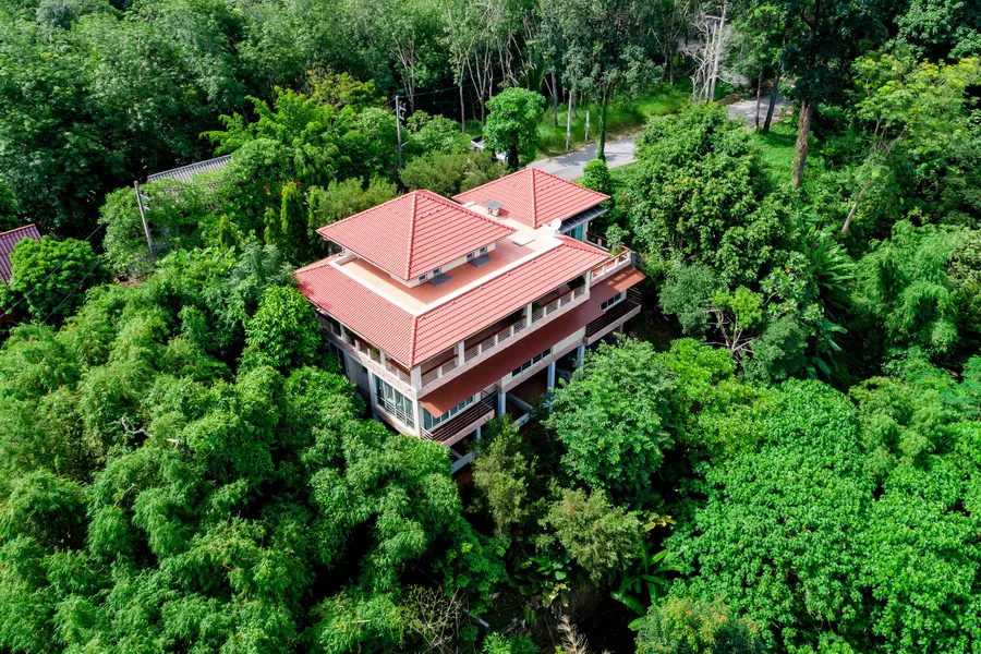 Property image - full photo 3