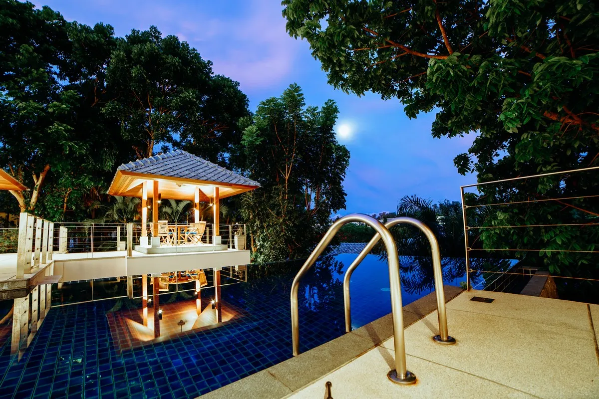 Property image - full photo 14