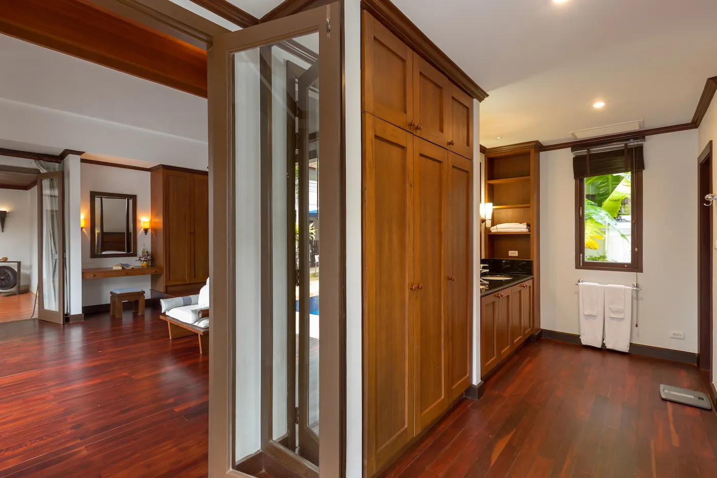 Property image - full photo 16