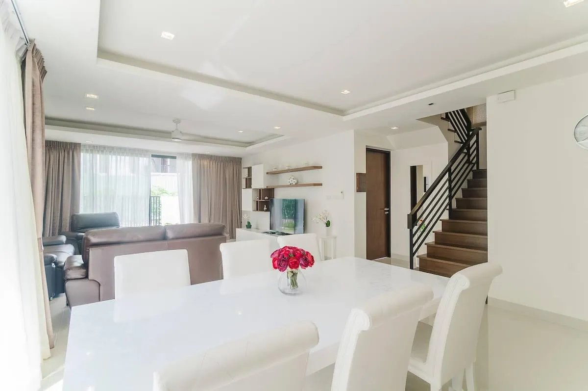 Property image - full photo 9