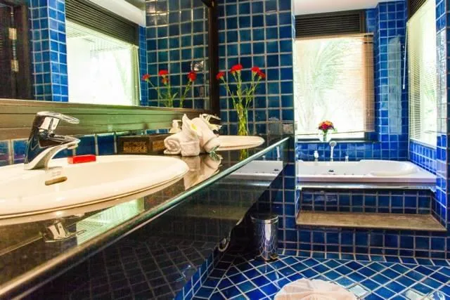 Property image - full photo 18