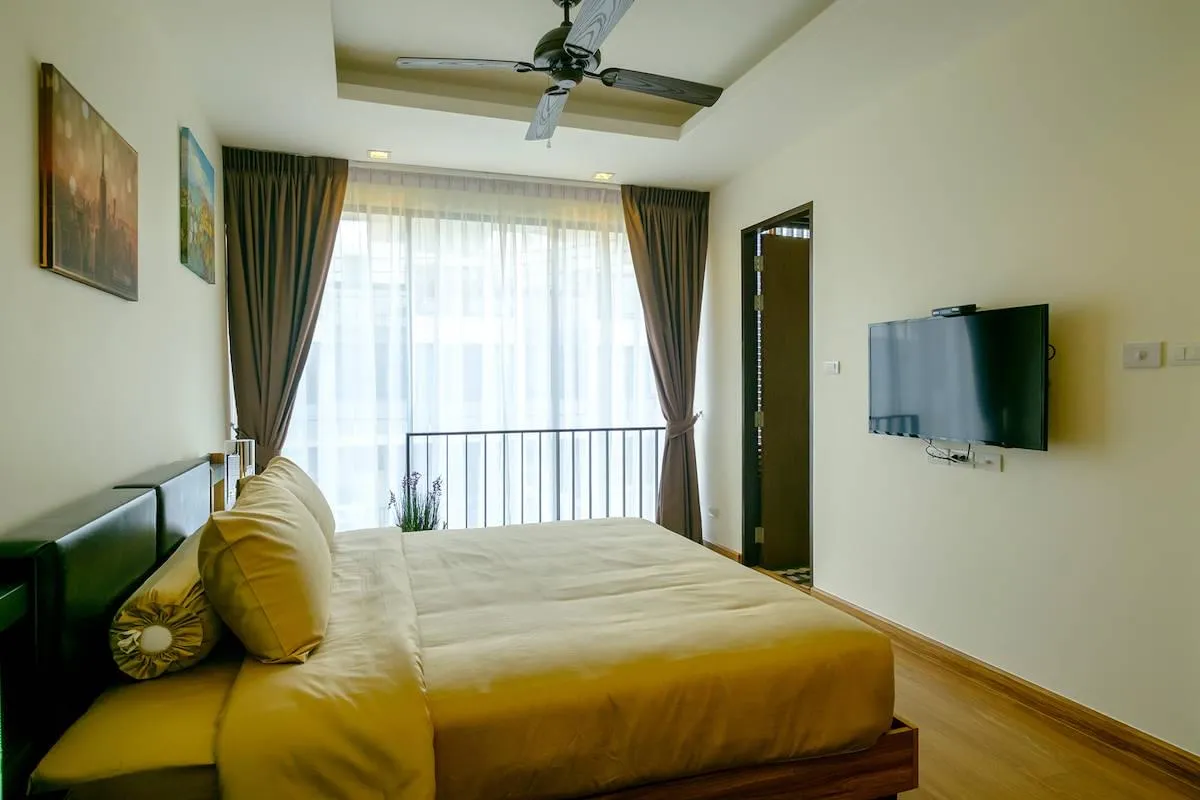 Property image - full photo 11