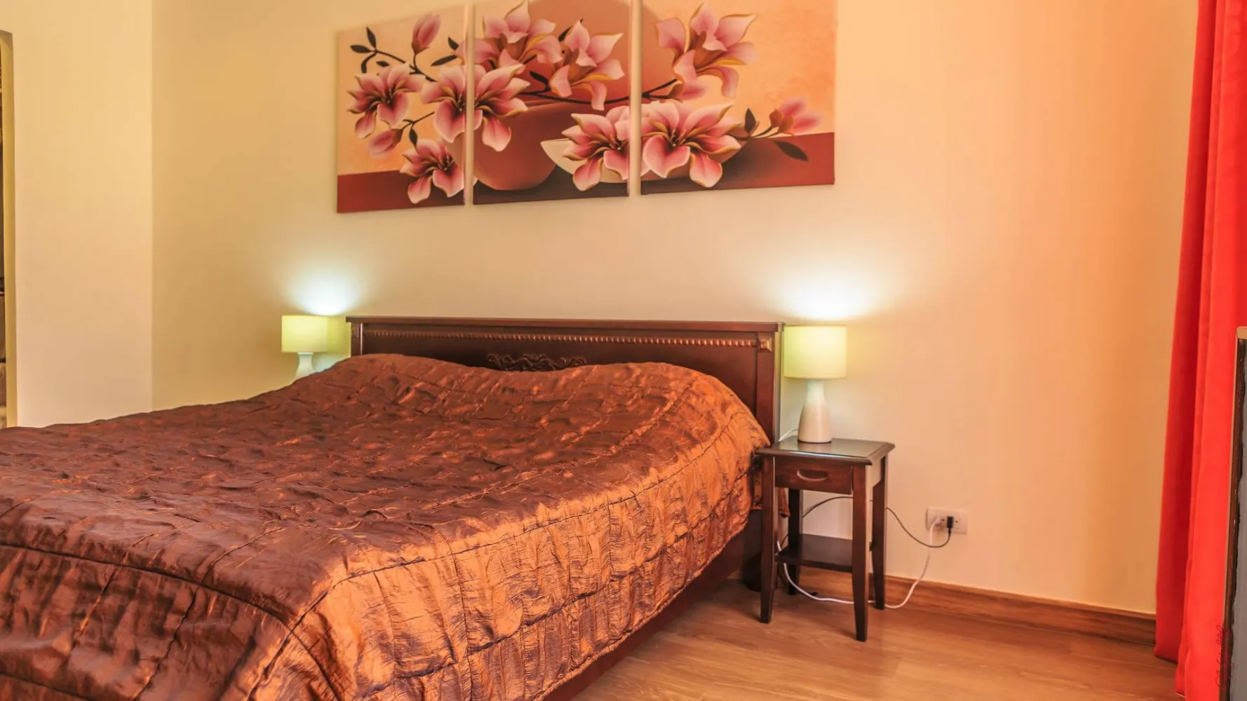 Property image - full photo 12