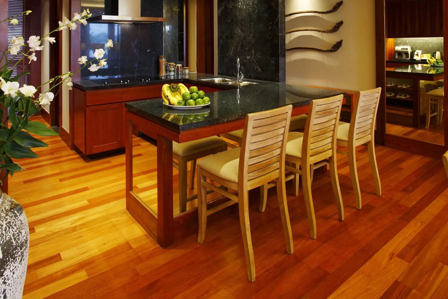 Property image - full photo 16