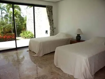 Property image - full photo 18