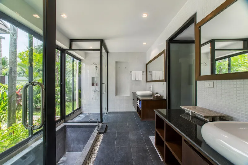 Property image - full photo 52