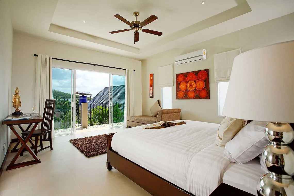 Property image - full photo 11