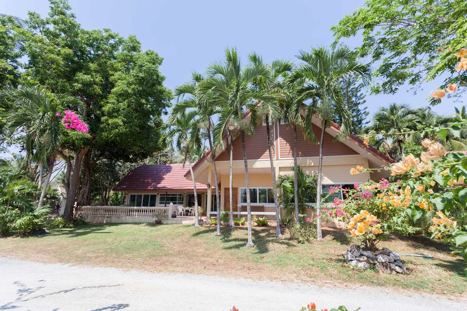 Property image - full photo 1