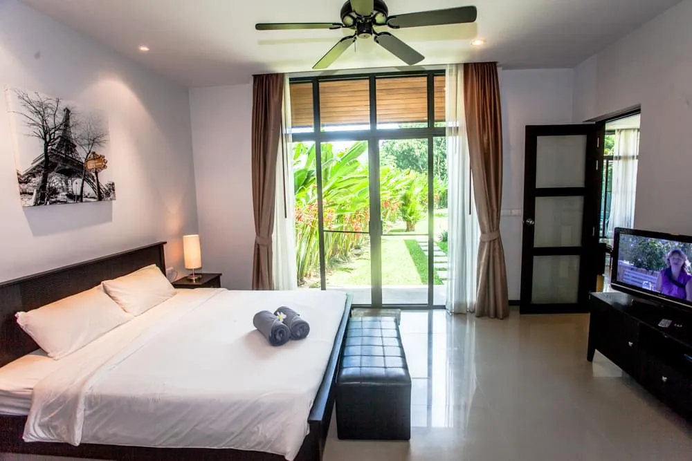 Property image - full photo 9