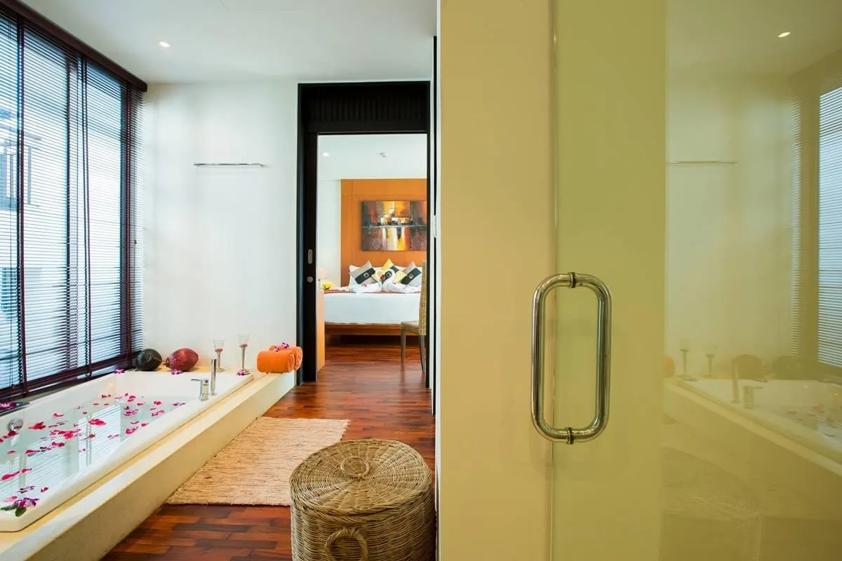 Property image - full photo 15
