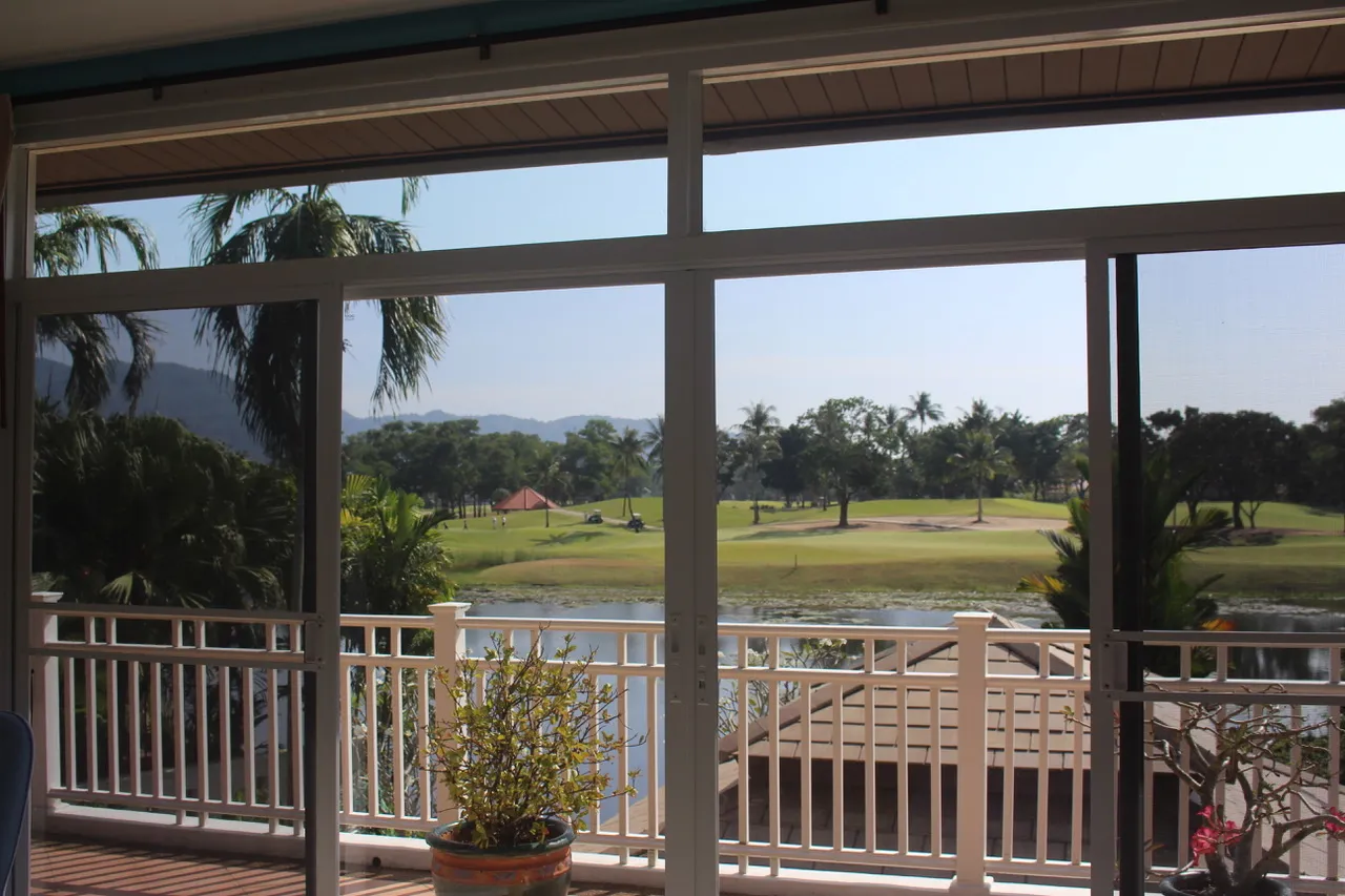 Property image - full photo 4