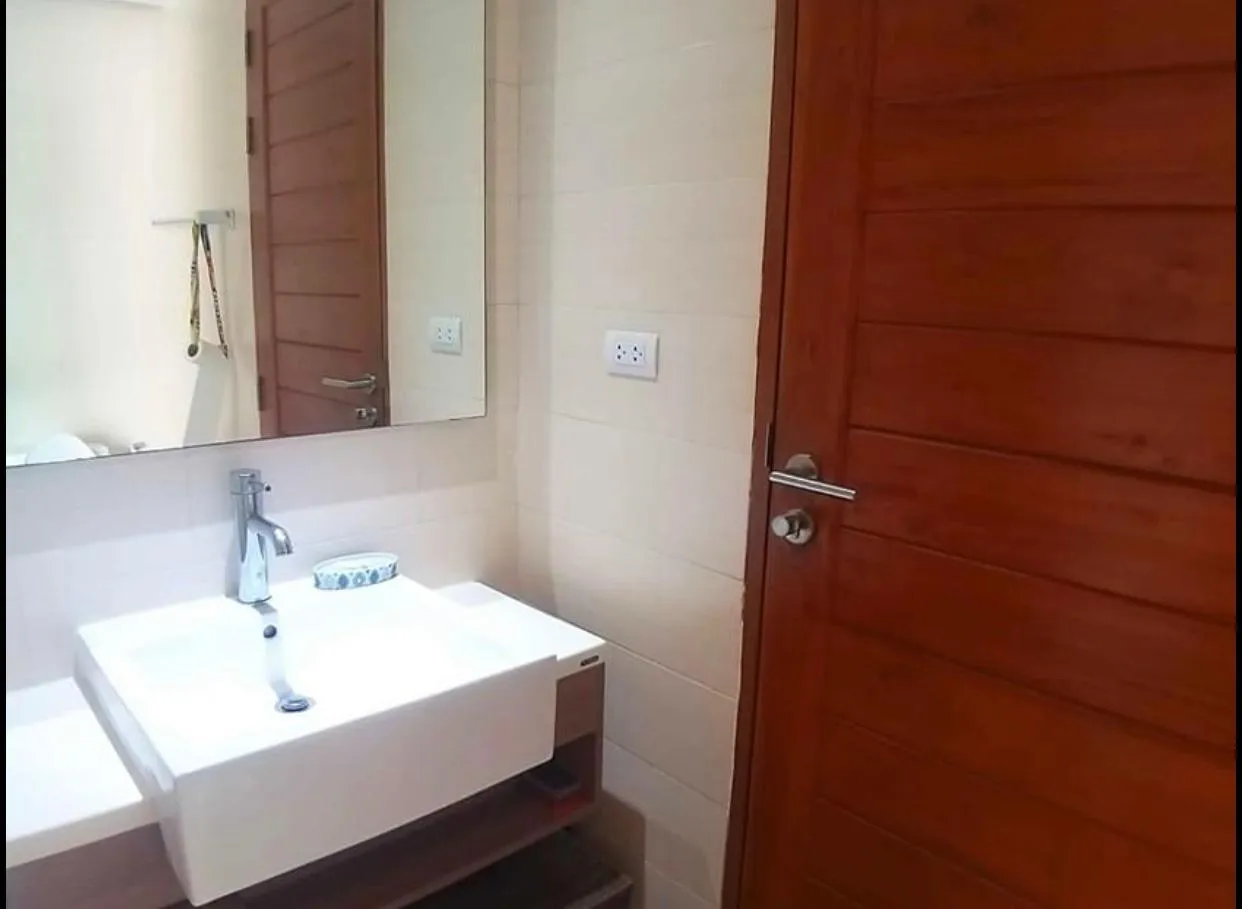Property image - full photo 7