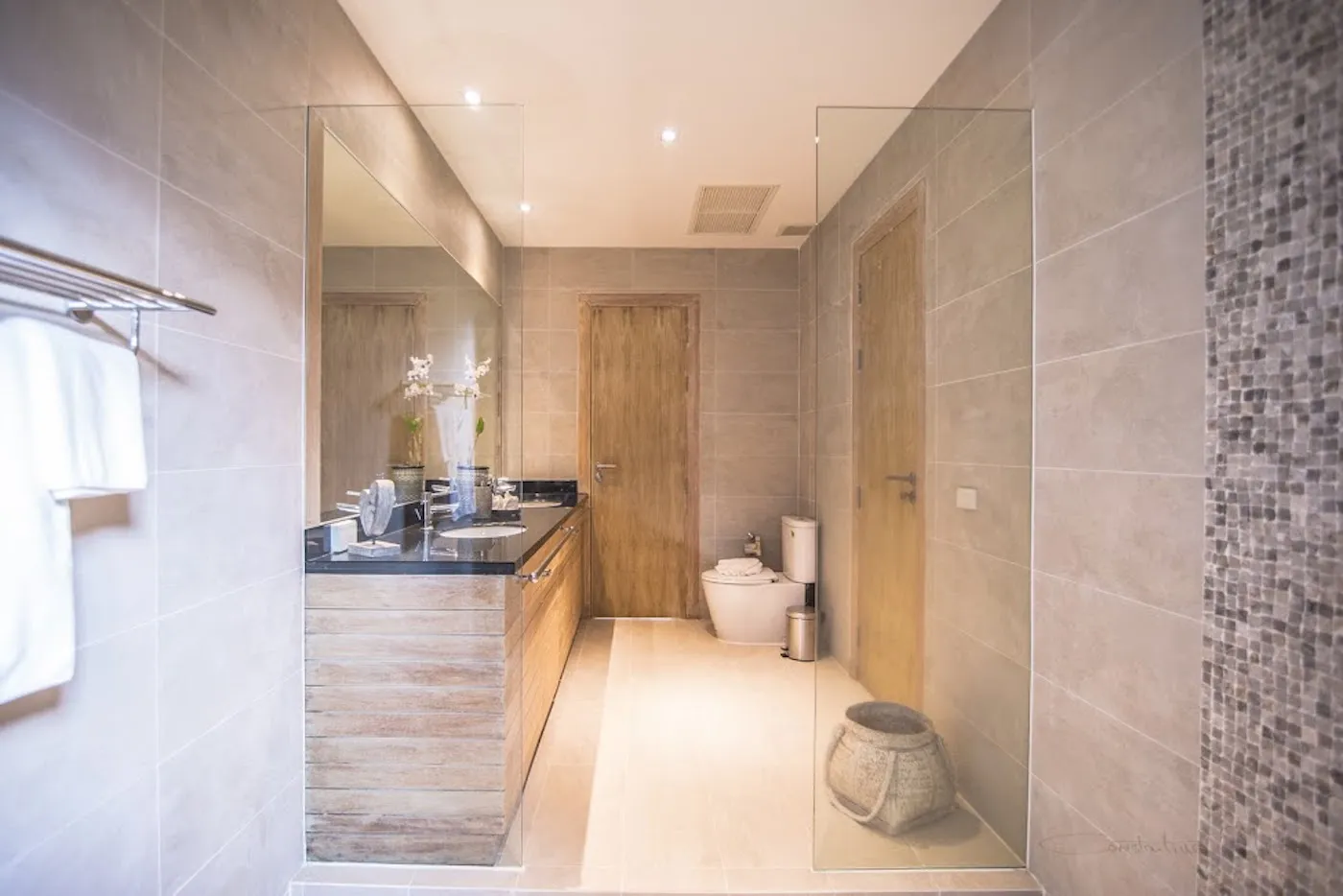 Property image - full photo 22