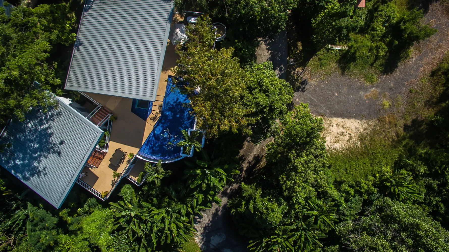 Property image - full photo 4
