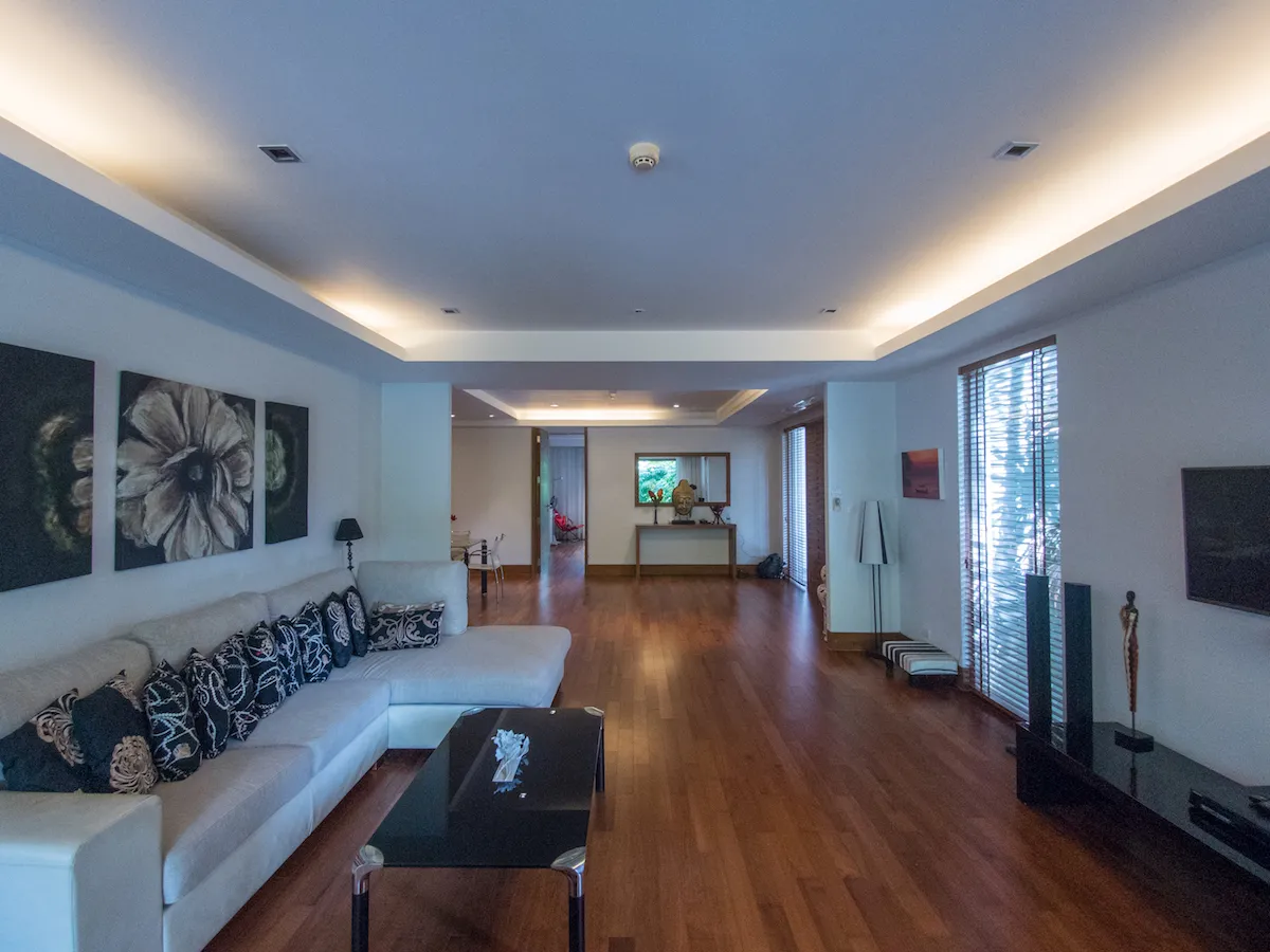 Property image - full photo 10
