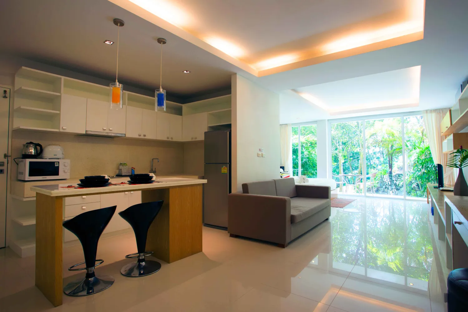 Property image - full photo 2