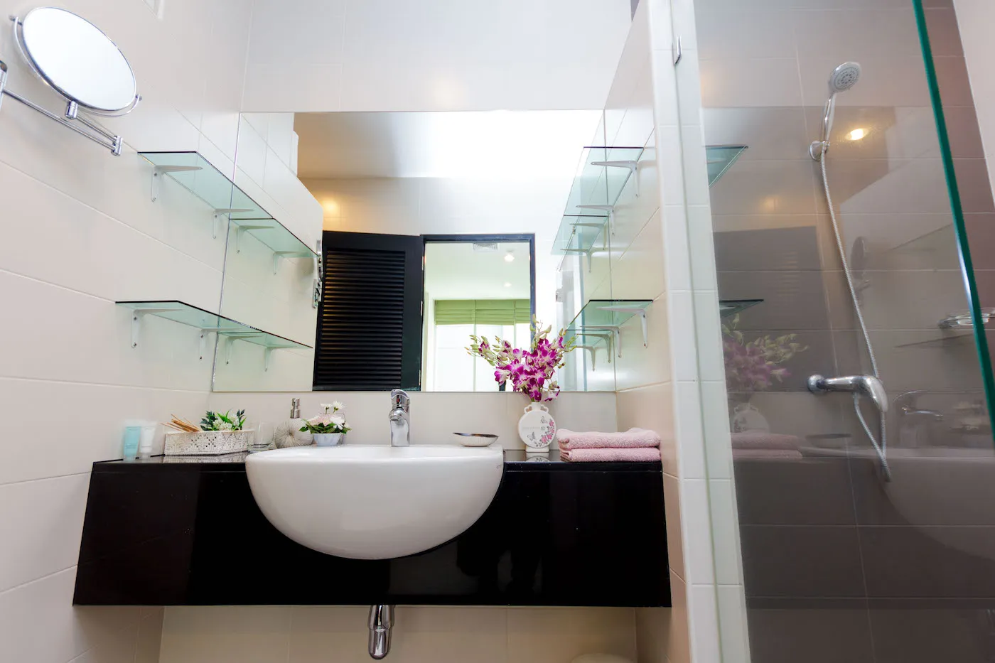 Property image - full photo 28