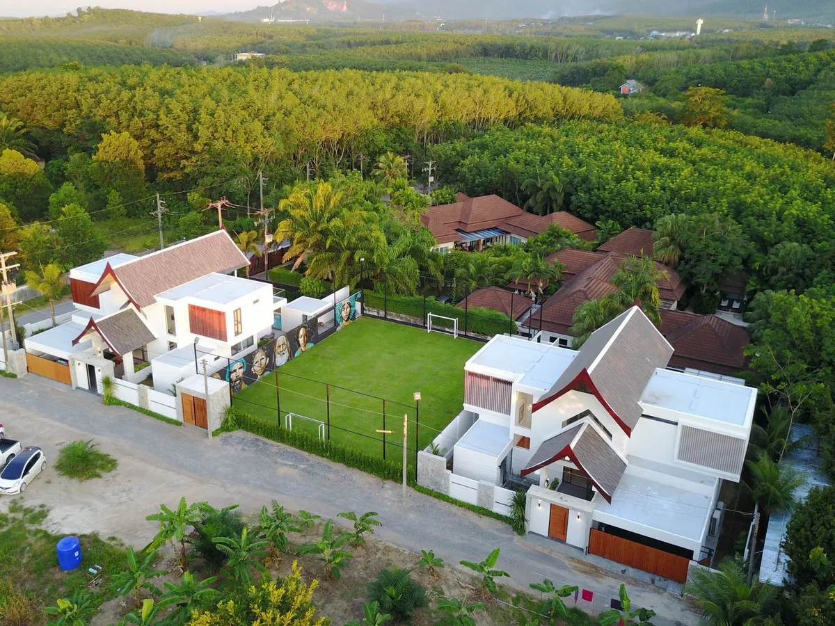 Property image - full photo 33