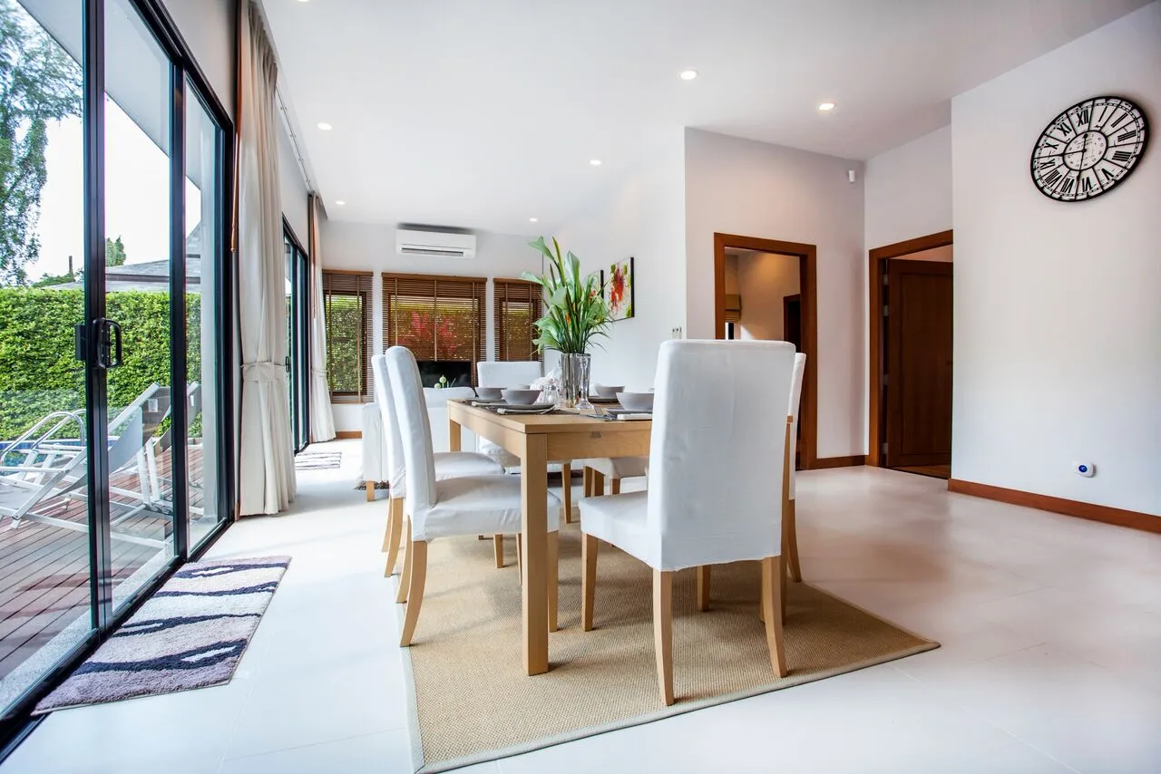 Property image - full photo 3