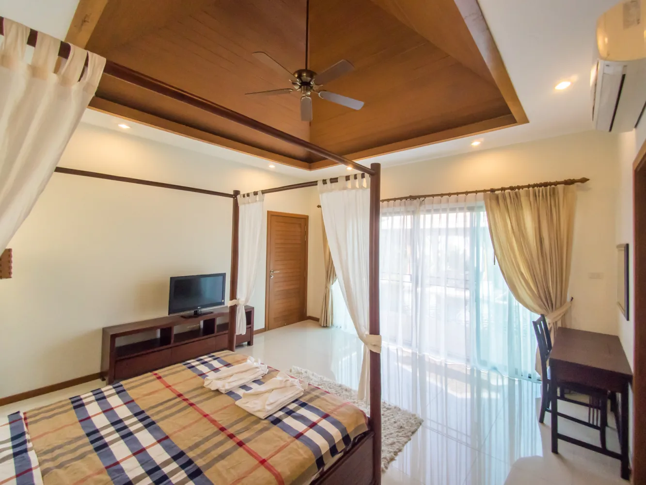 Property image - full photo 20