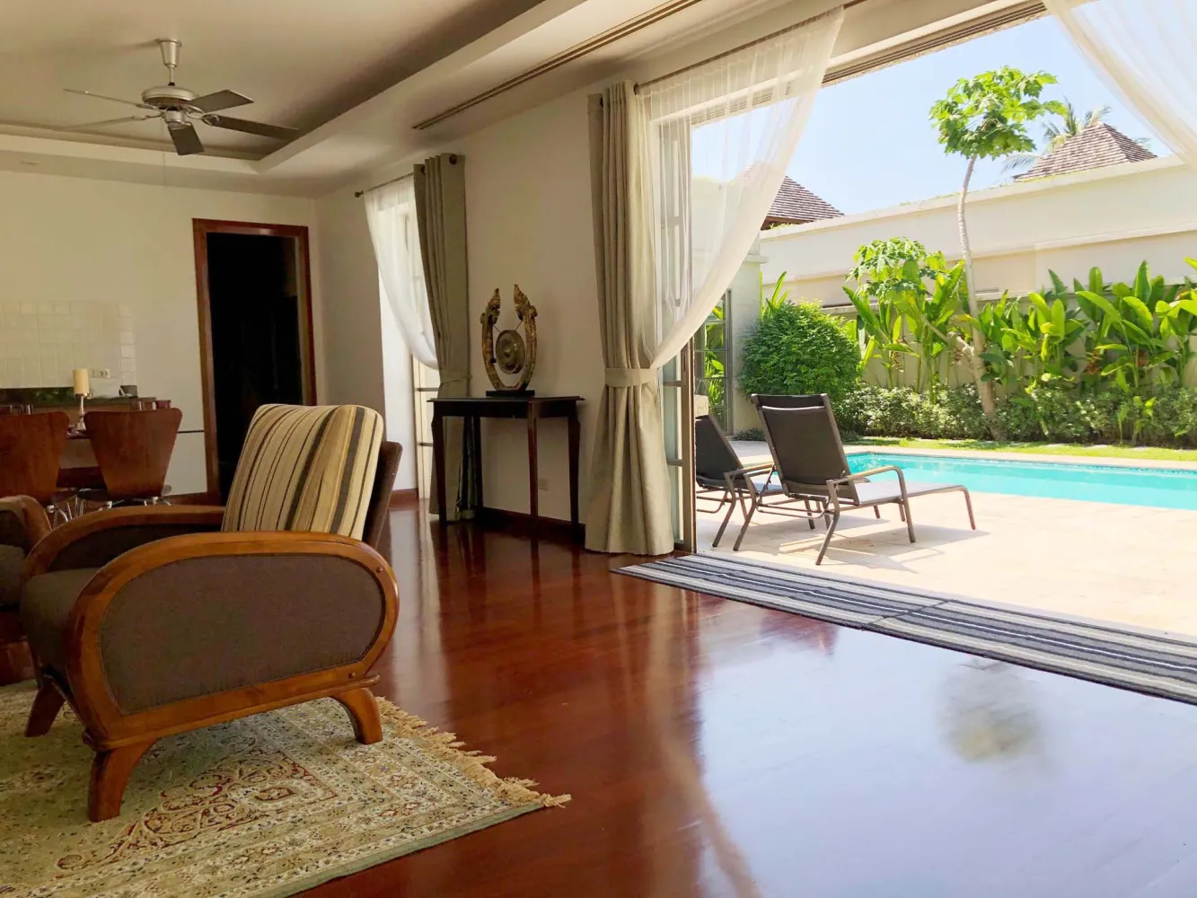 Property image - full photo 4