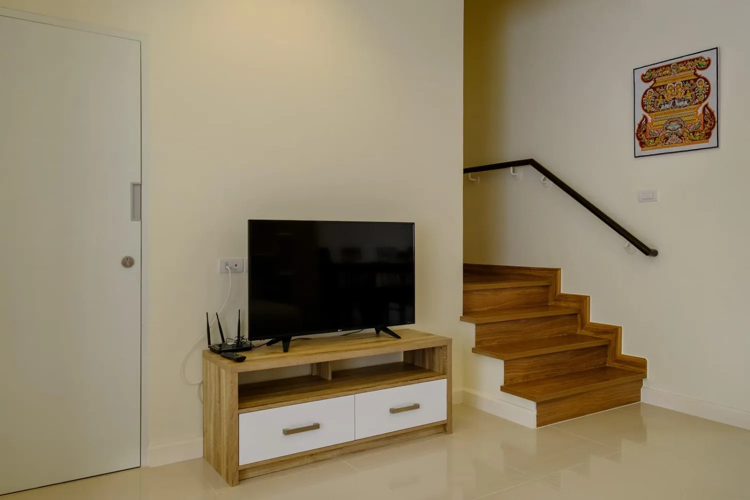 Property image - full photo 11
