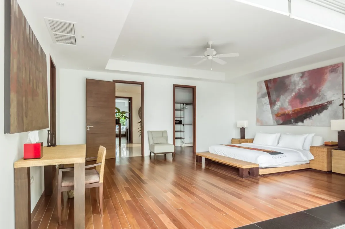 Property image - full photo 30