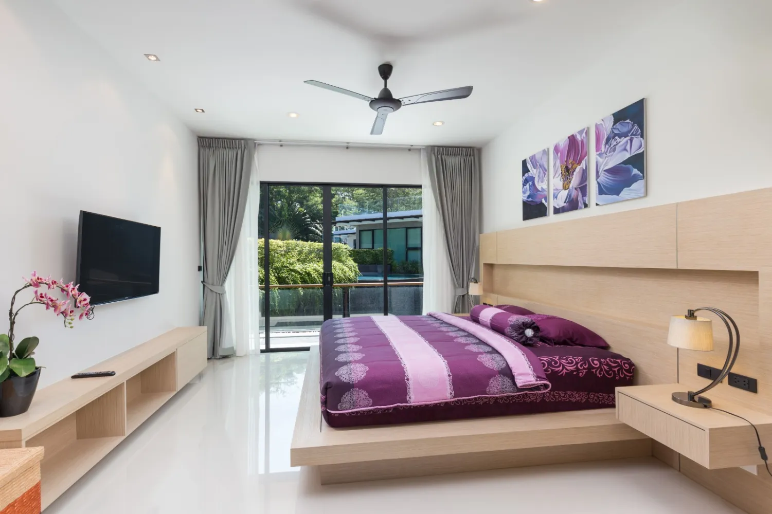 Property image - full photo 4