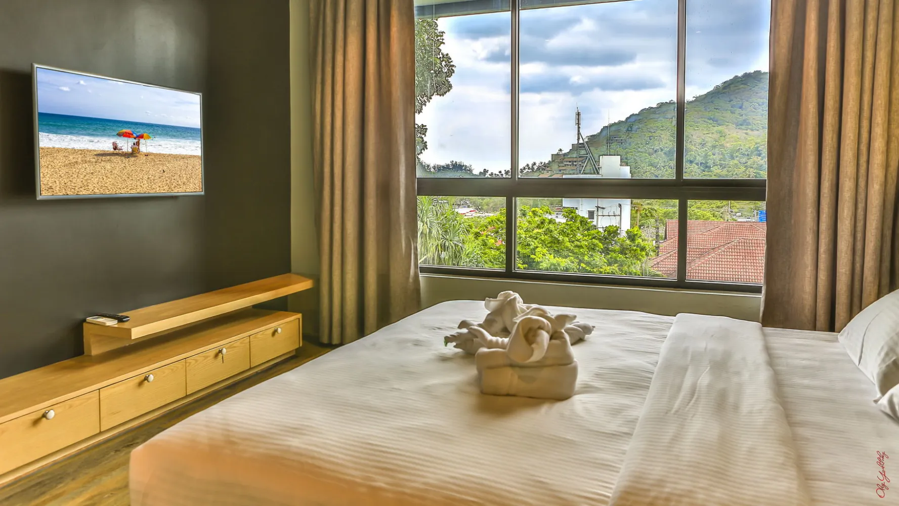 Property image - full photo 3