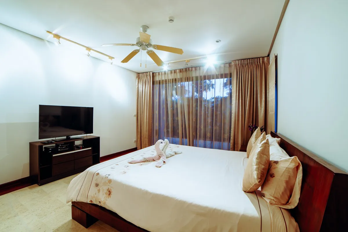 Property image - full photo 8