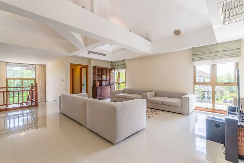 Property image - full photo 6