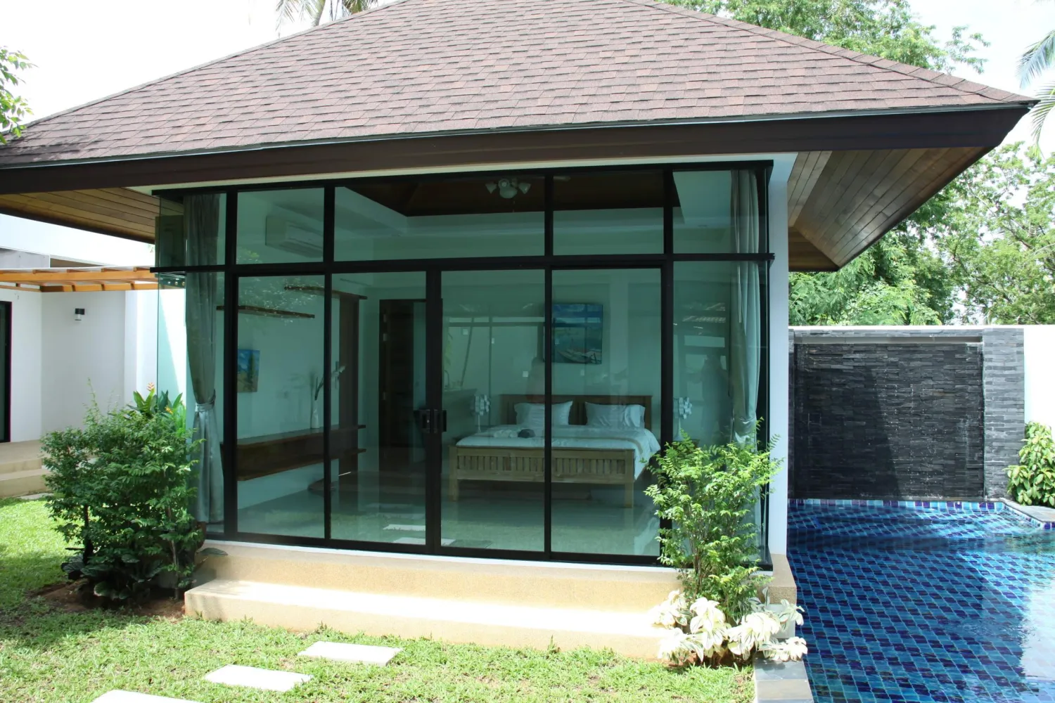 Property image - full photo 5