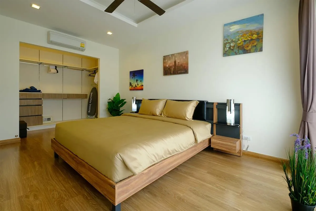 Property image - full photo 10
