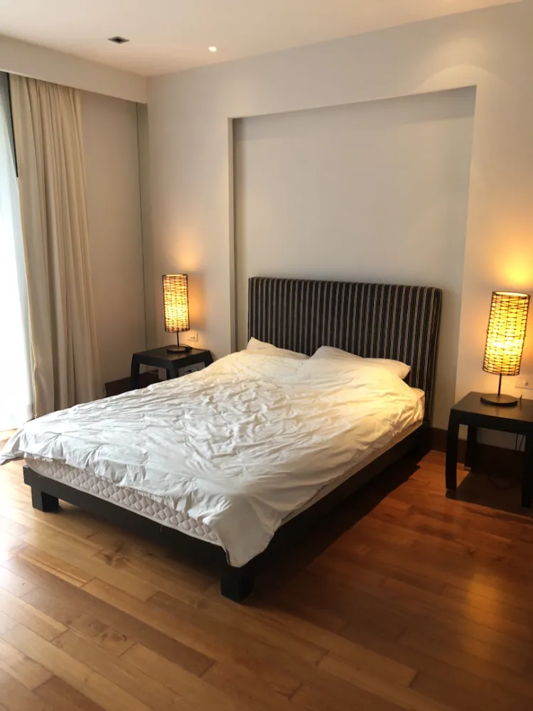 Property image - full photo 12