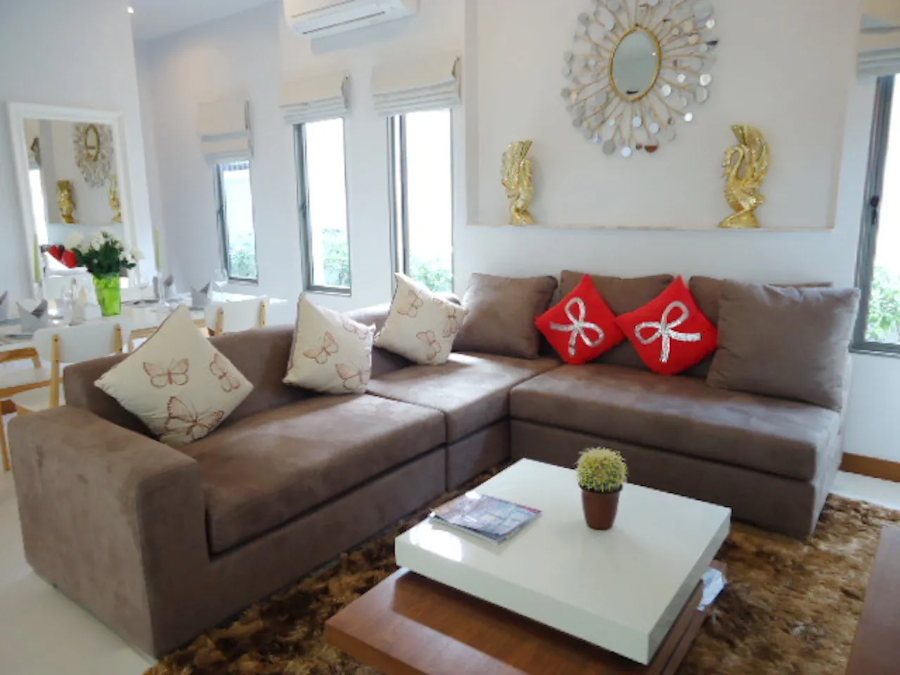 Property image - full photo 2