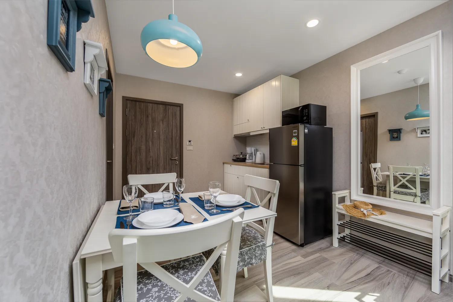 Property image - full photo 3