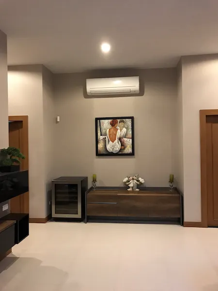 Property image - full photo 8