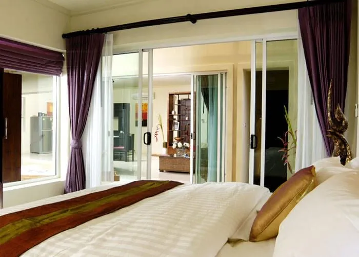 Property image - full photo 16