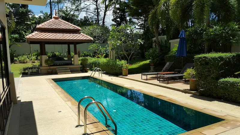 Property image - full photo 2