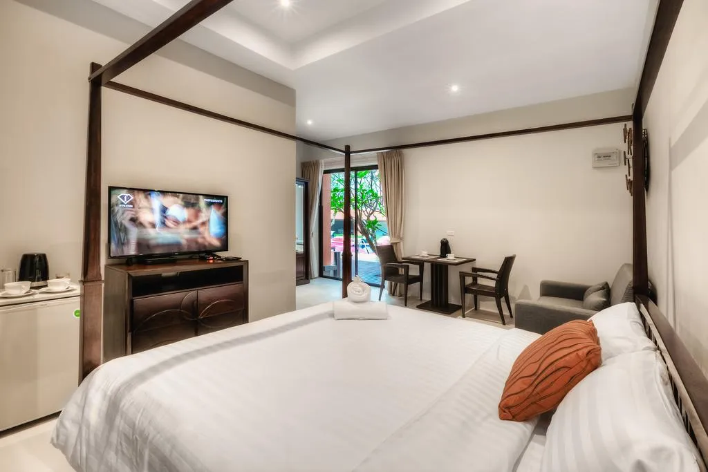 Property image - full photo 38