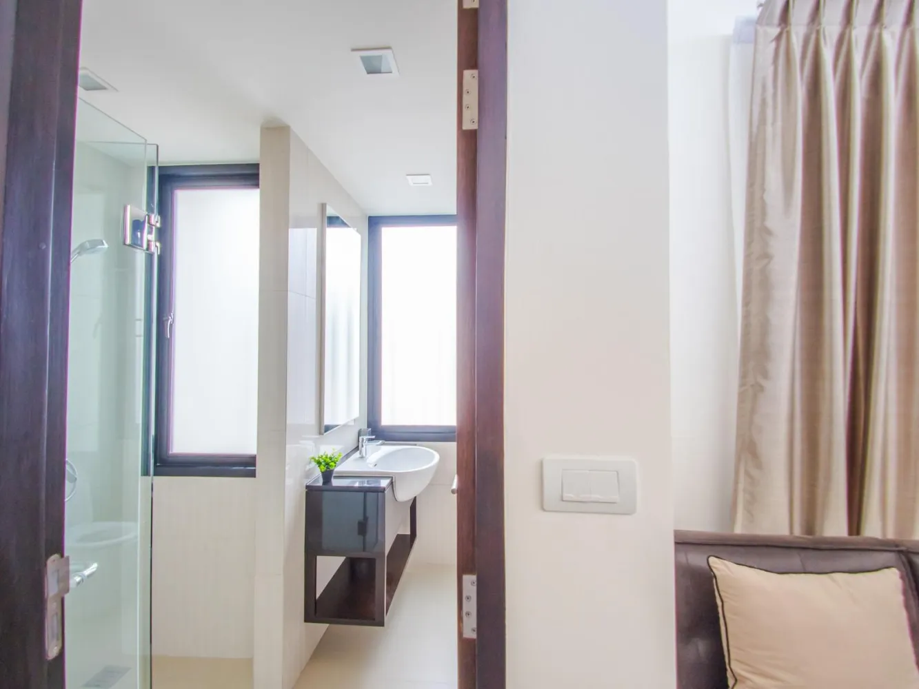 Property image - full photo 20