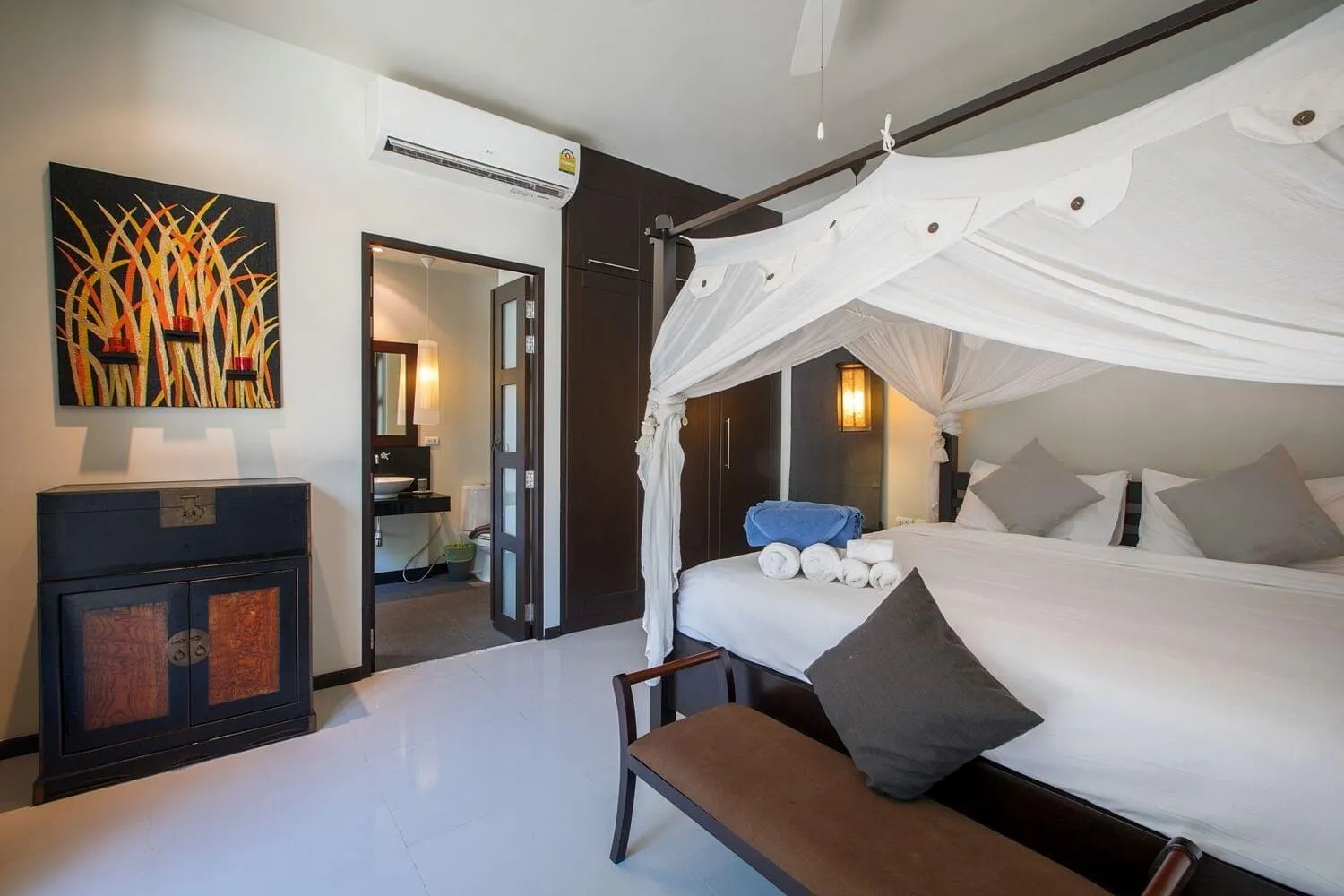 Property image - full photo 8